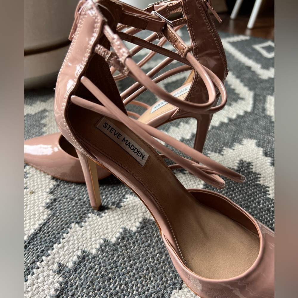 𝗦𝗧𝗘𝗩𝗘 𝗠A𝗗𝗗𝗘𝗡 Nude Strappy Heels Size 9 - Picture 4 of 11